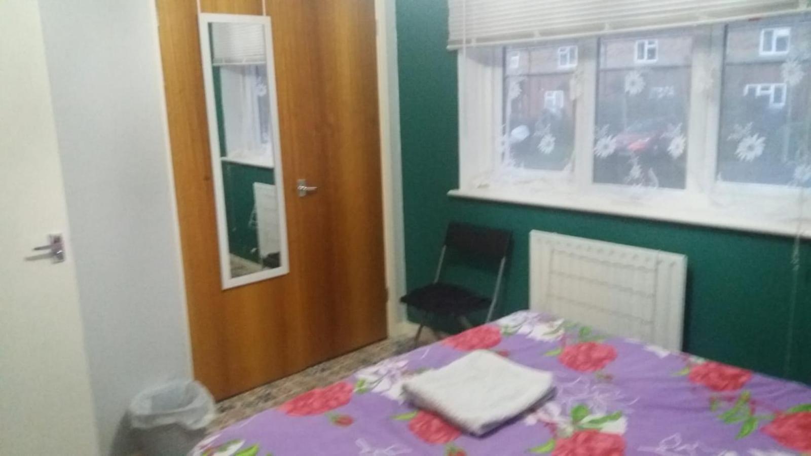 Spacious Double Room Located Within Walking Distance To Seaside And Town Dover Exterior photo