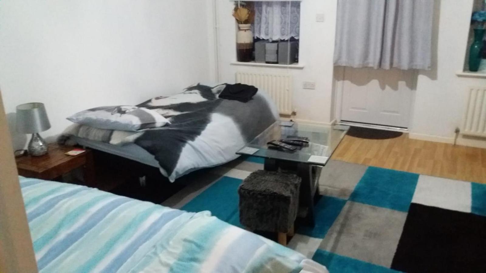 Spacious Double Room Located Within Walking Distance To Seaside And Town Dover Exterior photo